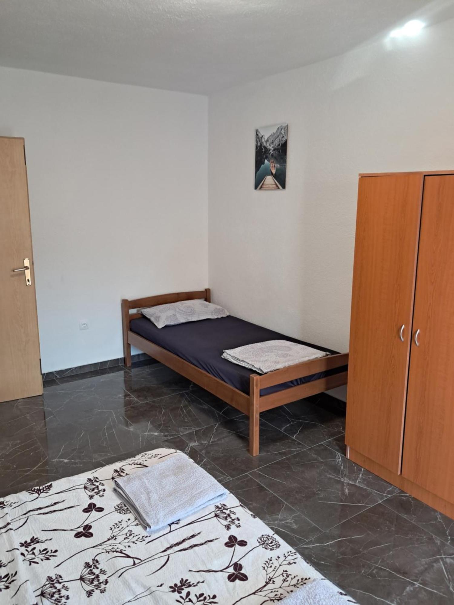 Apartments Mara Bela Karlobag Extérieur photo